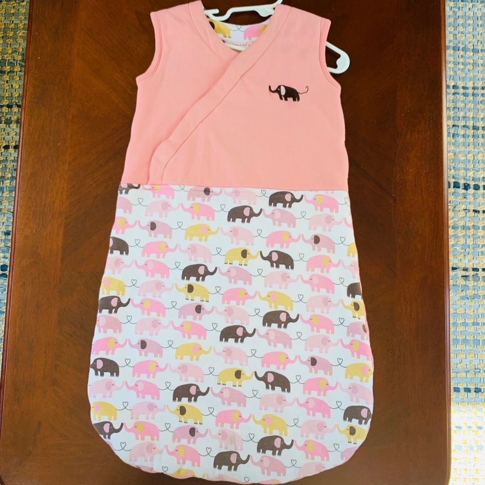 Magnetic closure sleep sack